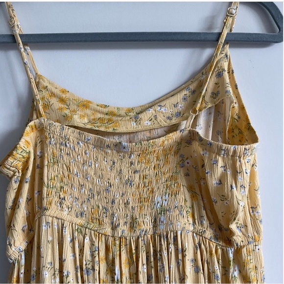 Pretty Yellow Maxi dress with Flowers - Picture 3 of 9